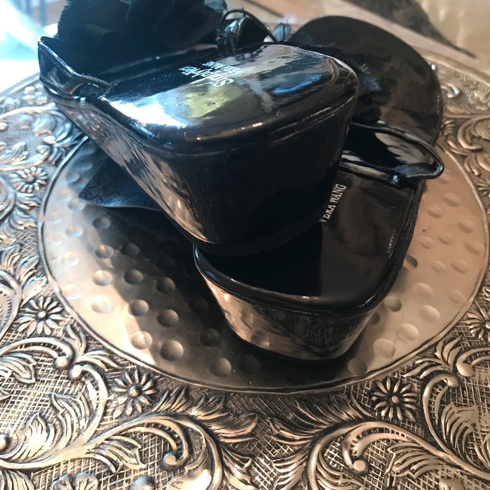 Simply Vera Black Slides Size 8.5 - Picture 2 of 5